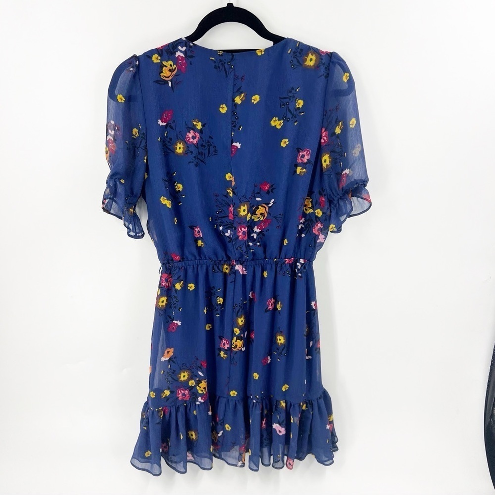 ✅‎ EXPRESS V-NECK FLORAL DRESS SIZE SMALL - Picture 3 of 5